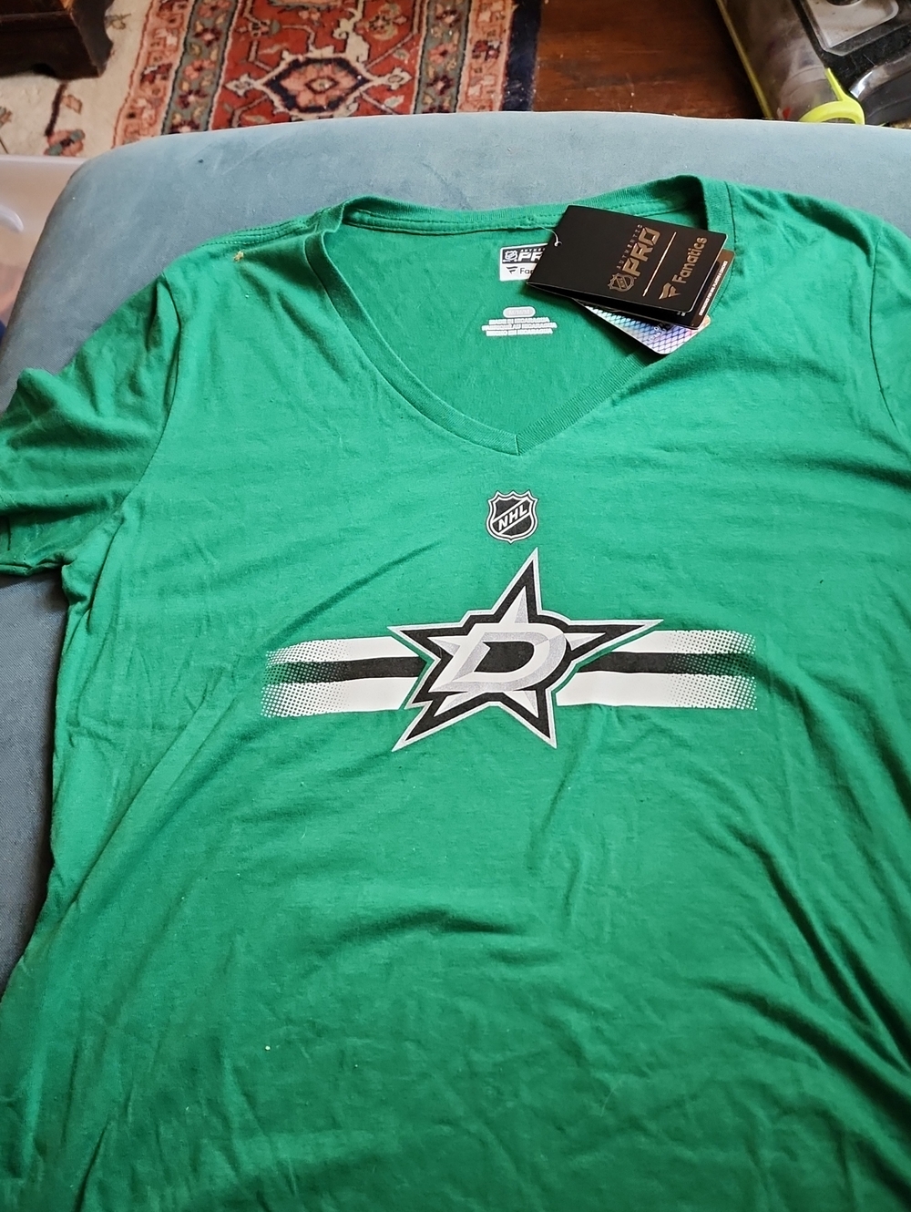 NHL Fanatics Green Dallas Stars V-Neck Tee Women's Medium. New